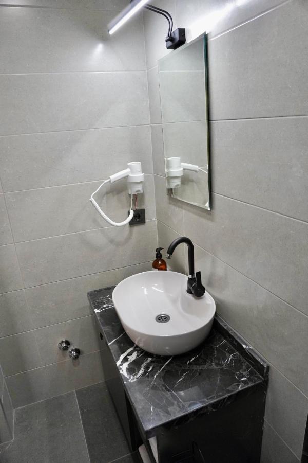 Reynabe Boutique Hotel Дикили Экстерьер фото