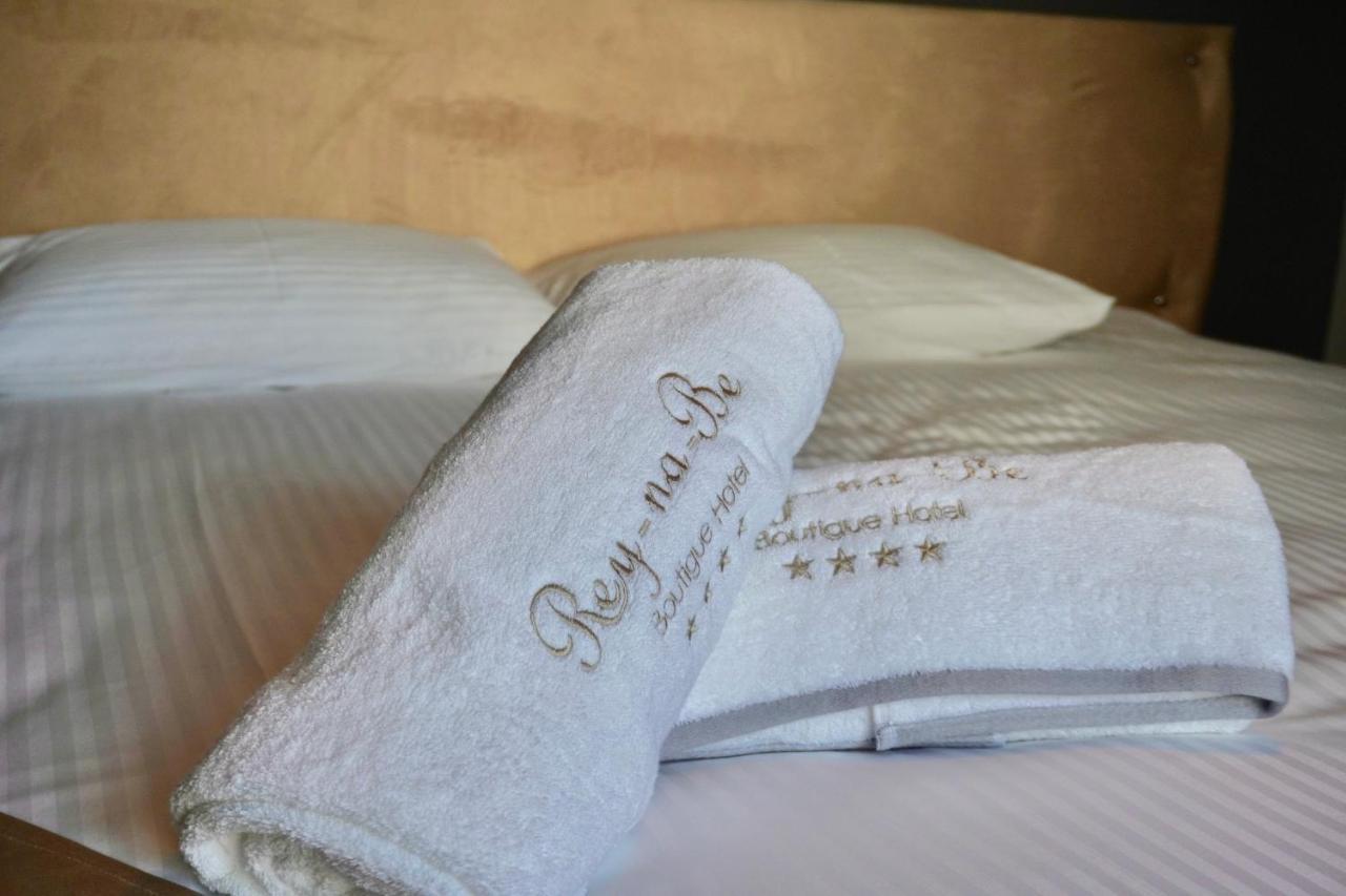 Reynabe Boutique Hotel Дикили Экстерьер фото