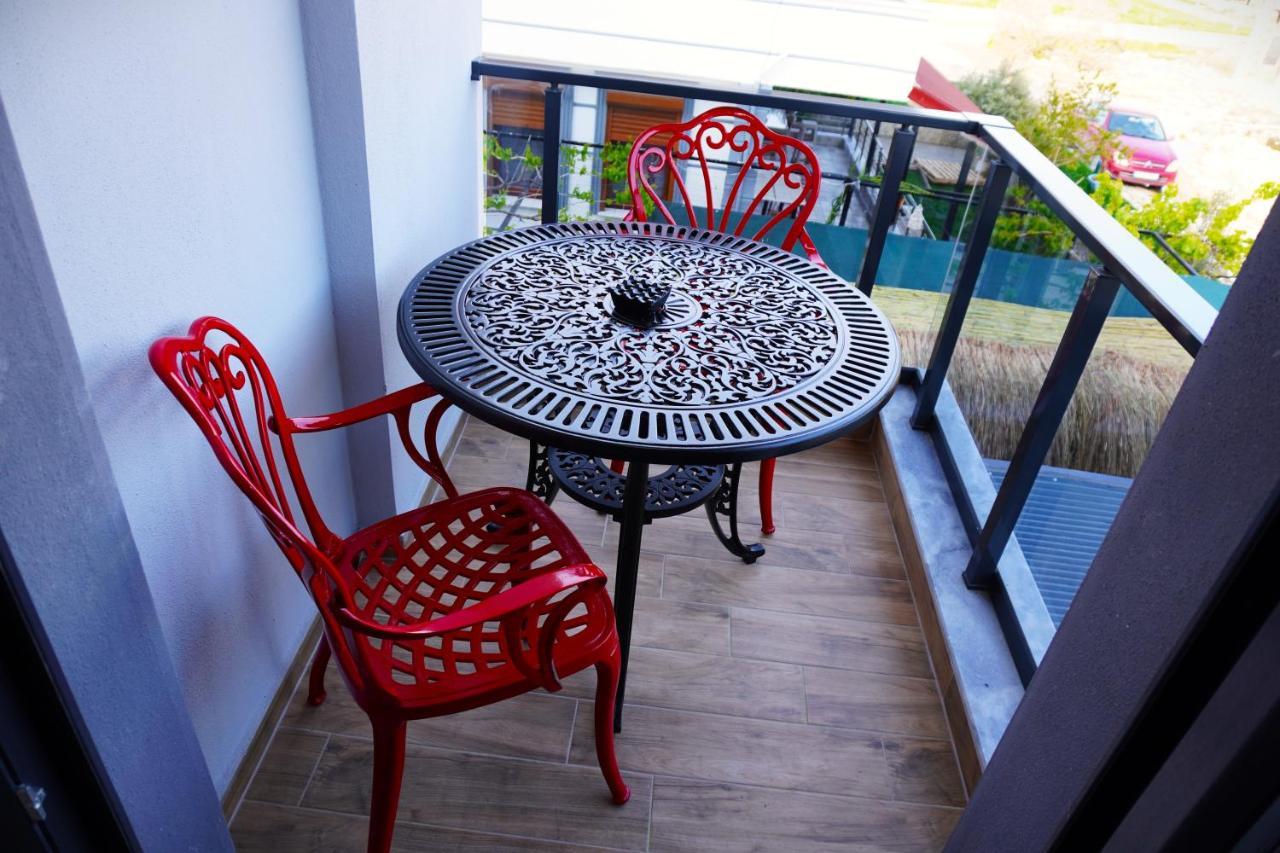 Reynabe Boutique Hotel Дикили Экстерьер фото