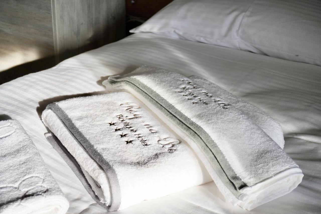 Reynabe Boutique Hotel Дикили Экстерьер фото