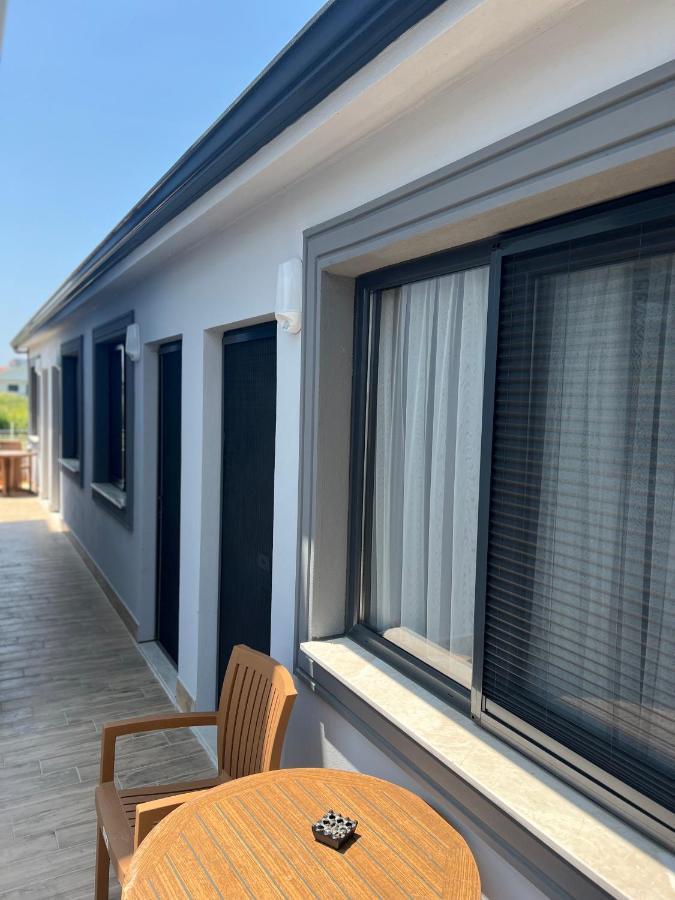 Reynabe Boutique Hotel Дикили Экстерьер фото