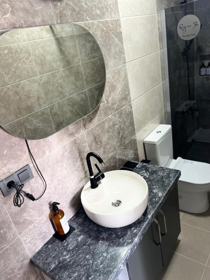 Reynabe Boutique Hotel Дикили Экстерьер фото
